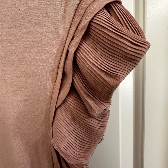 Ann Taylor Rayon and Spandex Flutter Sleeve Dusty Rose Pullover Shirt Size Med - Picture 3 of 4